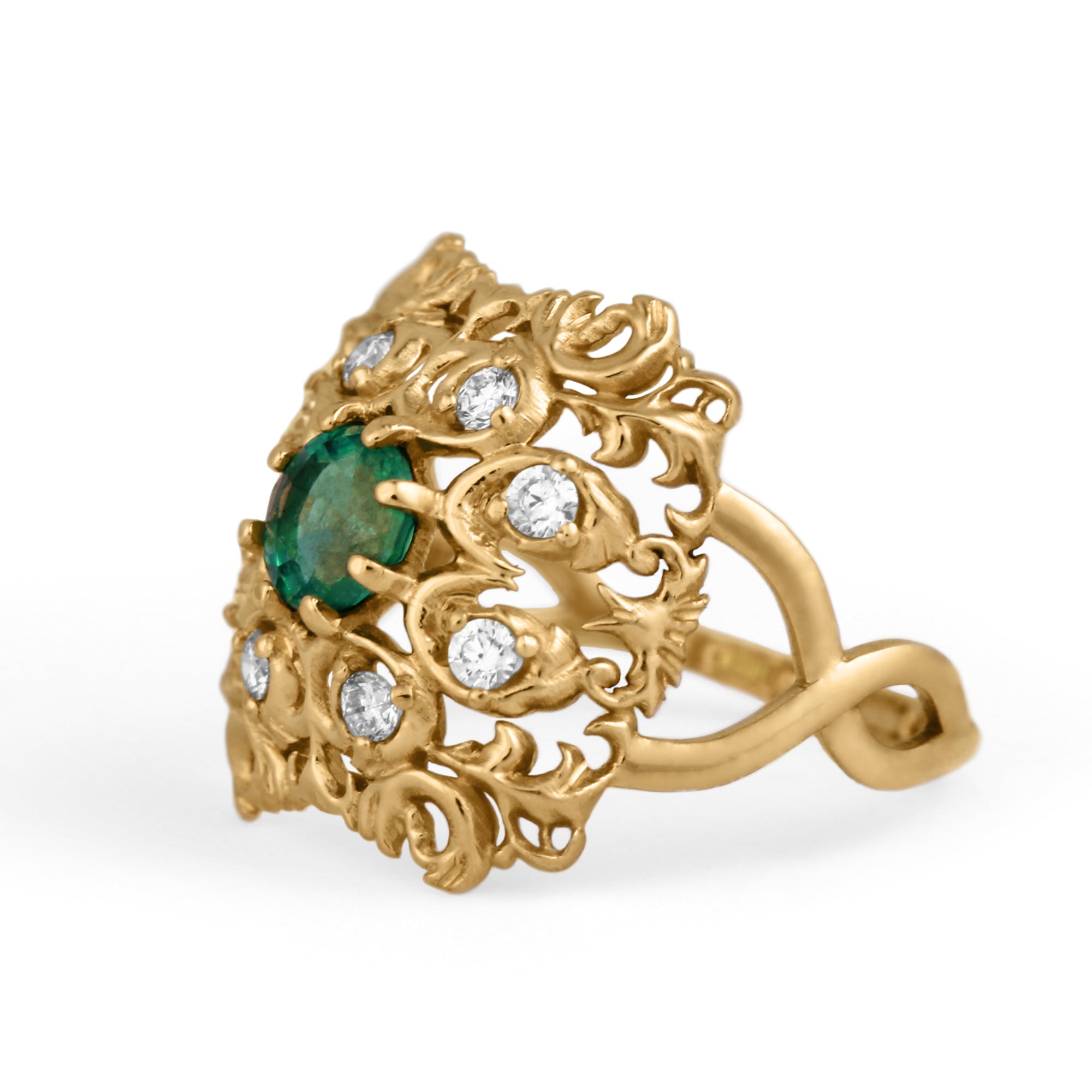 Emerald gold ring and Emerald gold pendant with diamonds collection