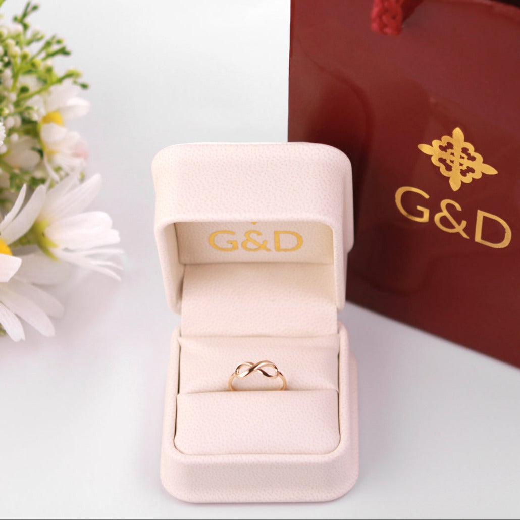 Delicate Infinity Ring in 18K Gold luxury gift box presentation