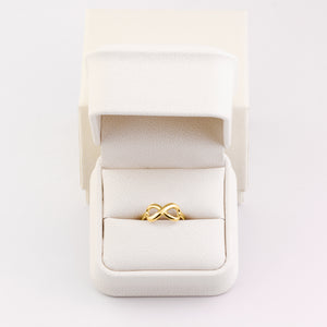 Infinity Ring Thick in 18K Gold luxury gift box presentation