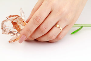 4mm mobius wedding ring in 14k gold