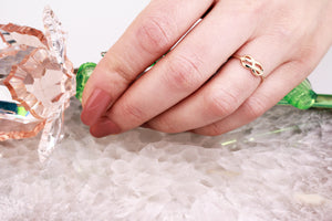 Infinity Knot Ring in 18K Gold