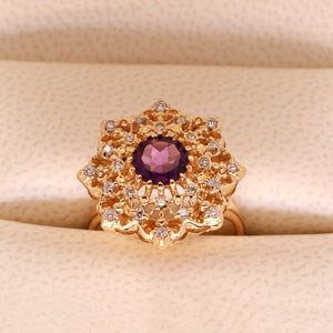 Purple Amethyst ring in 18k Gold with Diamonds