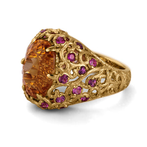 Citrine cocktail ring in yellow gold with rubies