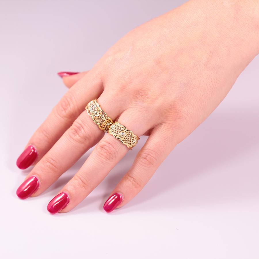18K Yellow Gold Wedding Band Ring with Diamonds G D Unique Designs